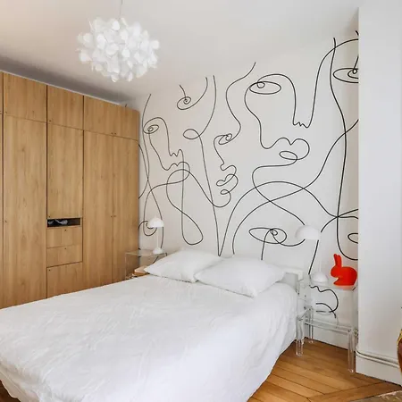 Charming Apt Ideally Located Near Montmartre Apartment