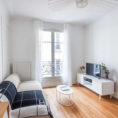 Charming Apt Ideally Located Near Montmartre Apartment Paris