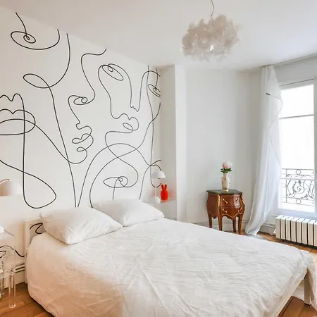 Charming Apt Ideally Located Near Montmartre Apartment