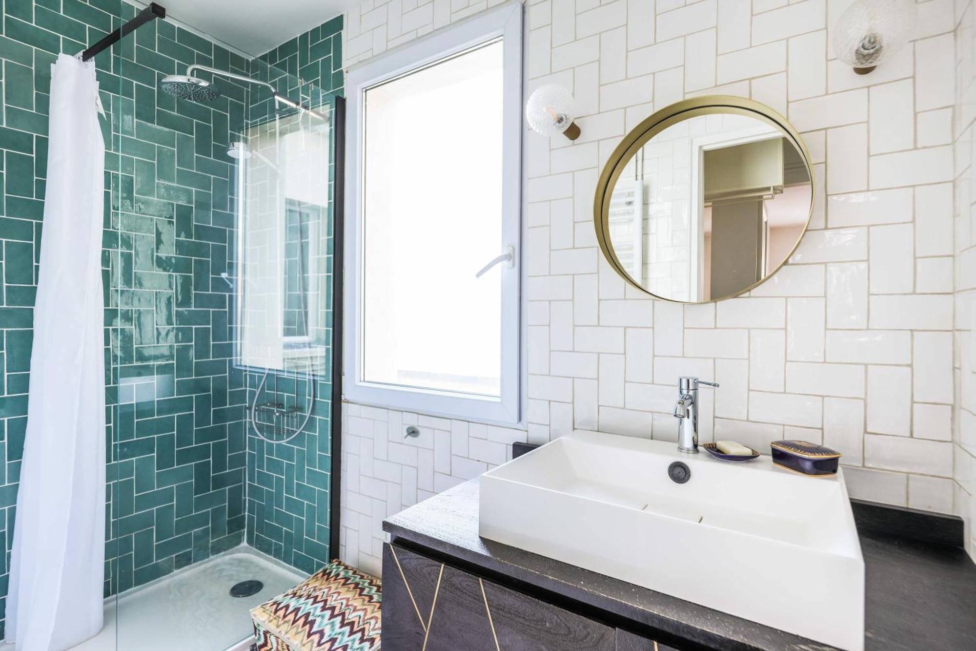 Charming Apt Ideally Located Near Montmartre *