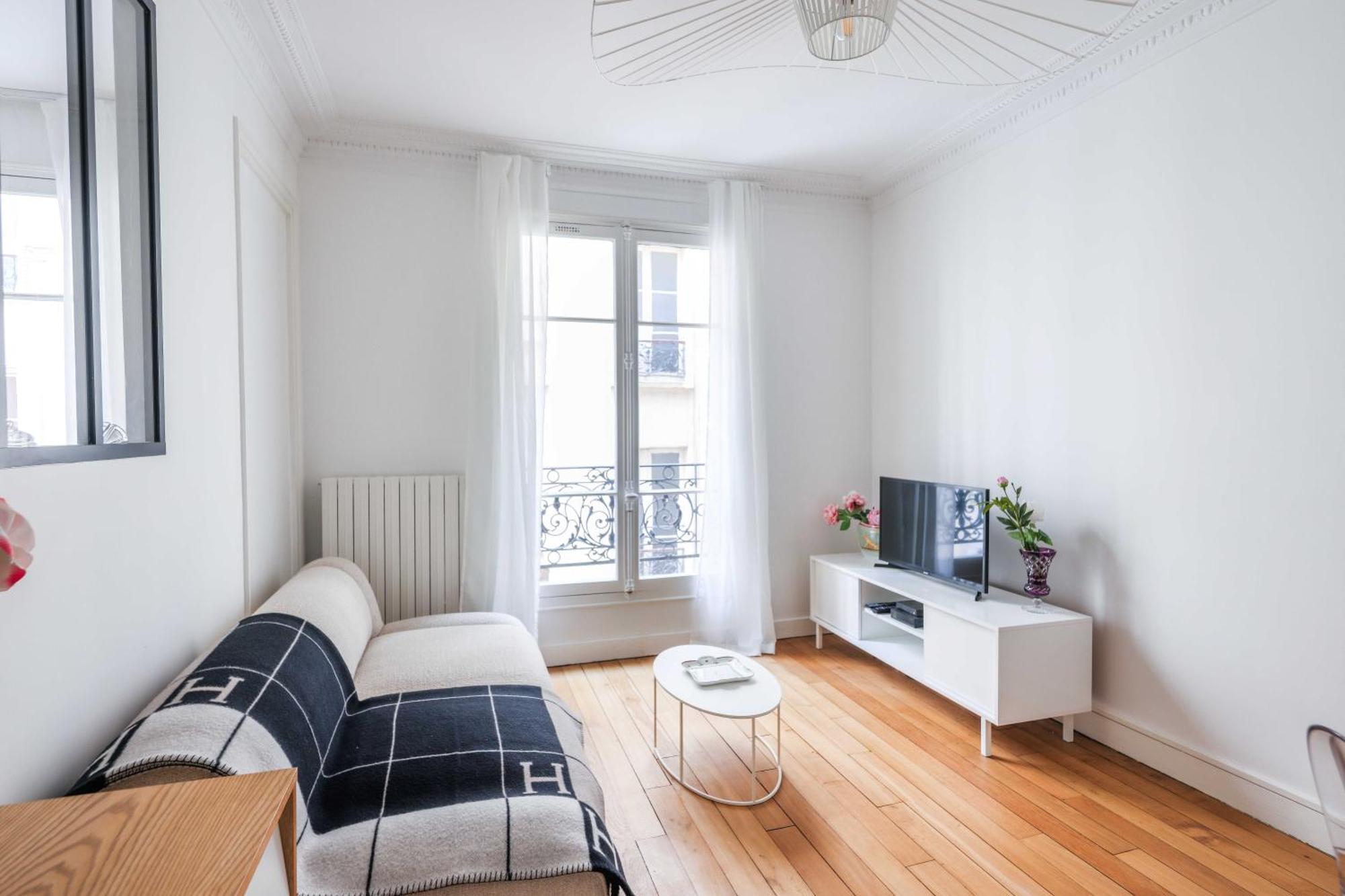 Charming Apt Ideally Located Near Montmartre Apartment Paris